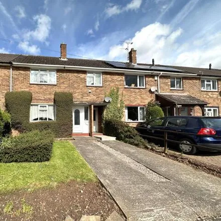 Buy this 3 bed townhouse on Sycamore Road in Burton-on-Trent, DE15 9NY