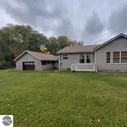 Buy this 2 bed house on 6462 West 16 Road in Mesick, Springville Township