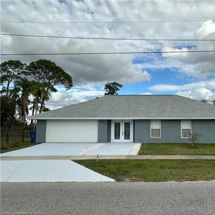 Buy this 3 bed house on Sebring Municipal Golf Course in 3118 Golfview Road, Sebring