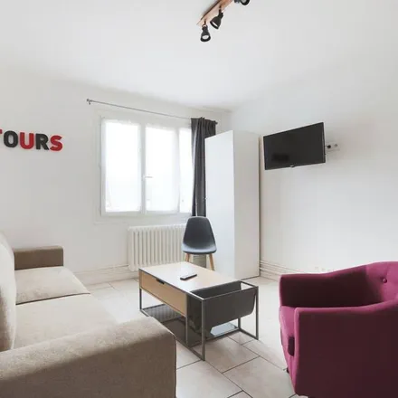 Rent this 2 bed apartment on 37540 Saint-Cyr-sur-Loire