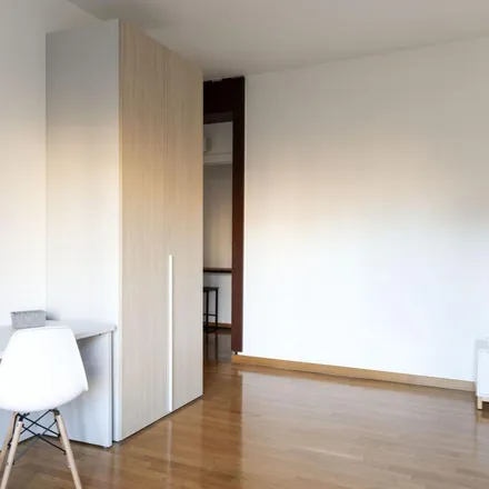 Image 3 - Viale Carlo Troya, 2, 20144 Milan MI, Italy - Apartment for rent