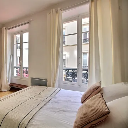 Image 3 - 11t Rue Amélie, 75007 Paris, France - Apartment for rent