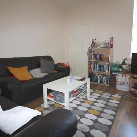 Image 1 - Holmwood Grove, Newcastle upon Tyne, NE2 3DS, United Kingdom - Apartment for rent