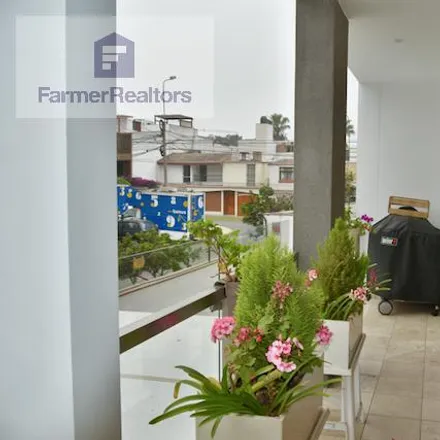 Buy this 12 bed apartment on Jirón Tambo Real in Santiago de Surco, Lima Metropolitan Area 51132