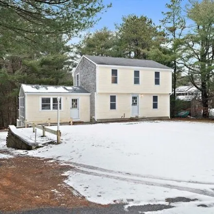 Rent this 3 bed house on 4 Oaken Bucket Lane in Plymouth, MA 02560