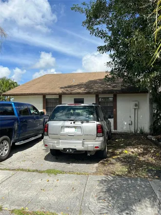 Image 1 - New City Hall, 100 Civic Court, Homestead Trailer Park, Homestead, FL 33030, USA - Townhouse for sale