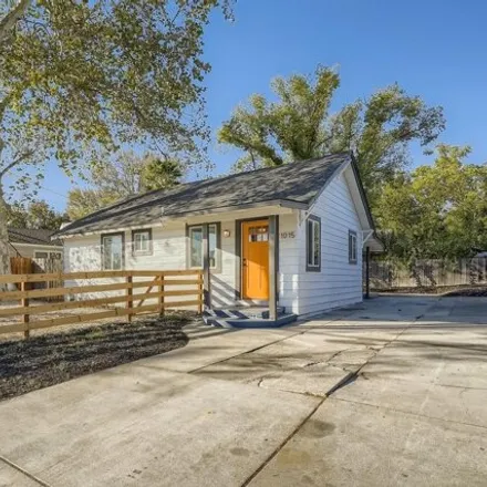 Buy this 3 bed house on 1015 Sonoma Avenue in Hagginwood, Sacramento