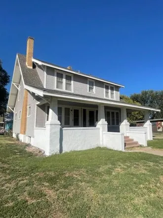 Buy this 7 bed house on 213 East 7th Street in Larned, KS 67550