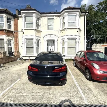 Rent this 4 bed apartment on Selborne Road in London, IG1 3AJ
