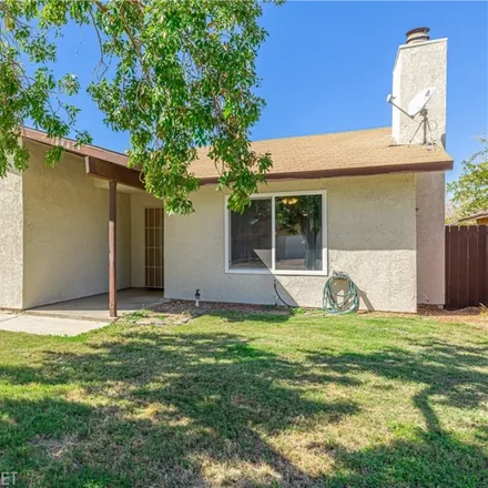 Image 1 - 44419 Watford Avenue, Lancaster, CA 93535, USA - House for sale