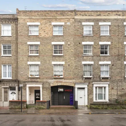 Rent this 3 bed apartment on Caledonian Road in London, N7 9SD