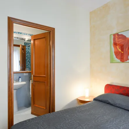 Image 4 - Esso, Via Ambrogio Traversari, 00120 Rome RM, Italy - Apartment for rent