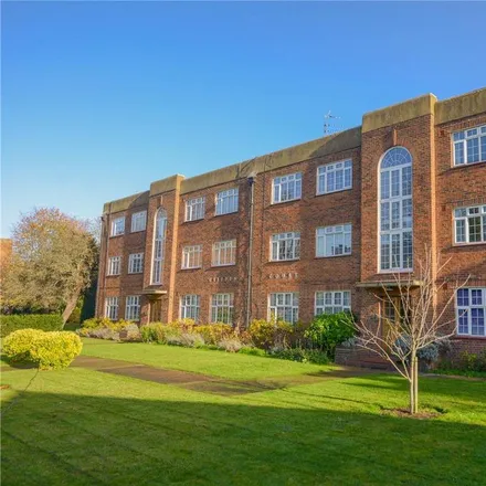 Rent this 2 bed apartment on St Richard Reynolds Catholic College in Clifden Road, London