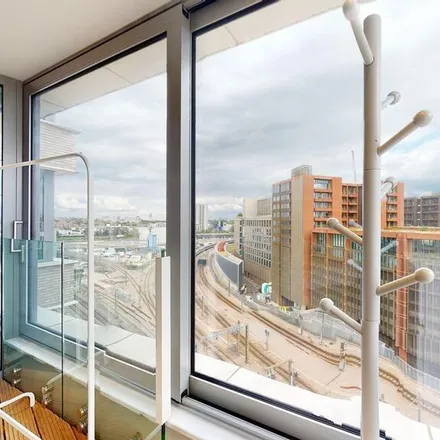 Image 9 - Urbanest St Pancras, 103b Camley Street, London, N1C 4PF, United Kingdom - Apartment for rent