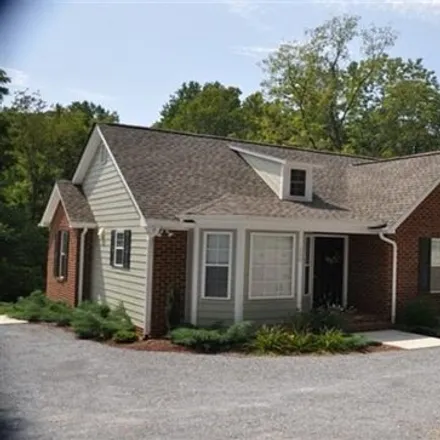 Buy this 4 bed house on 198 Lee Street in Amherst, VA 24521