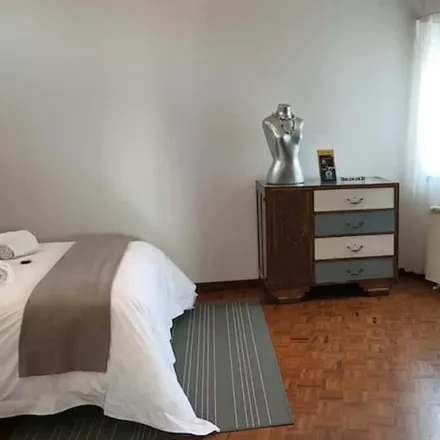 Rent this 2 bed apartment on Lar Associação Protetora do Internato de São João in Rua da Alegria, 4000-044 Porto