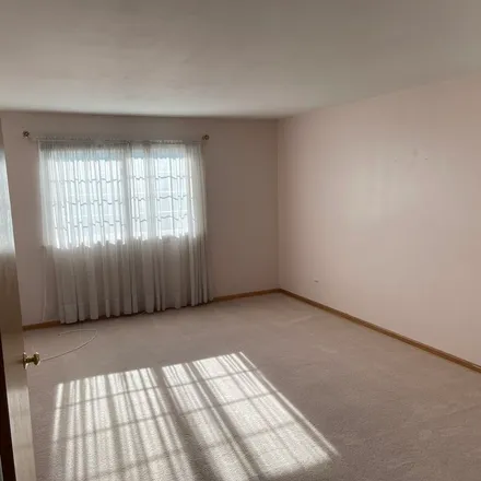 Image 7 - 1802 West Willow Lane, Mount Prospect, IL 60056, USA - Apartment for rent