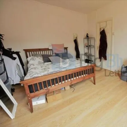 Rent this 3 bed townhouse on William Street in Leeds, LS6 1JG