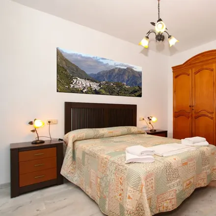 Rent this 1 bed townhouse on 29380 Cortes de la Frontera