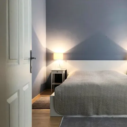 Rent this 3 bed apartment on Alser Straße 63A in 1080 Vienna, Austria