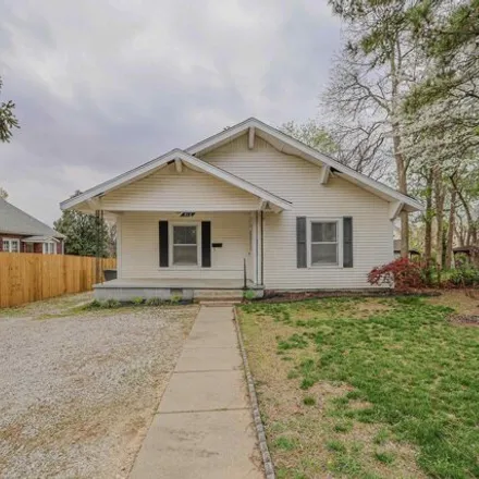 Buy this 3 bed house on 399 South 8 1/2 Street in Paragould, AR 72450