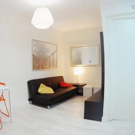 Image 4 - Calle de Carlos Fuentes, 21, 28047 Madrid, Spain - Apartment for rent