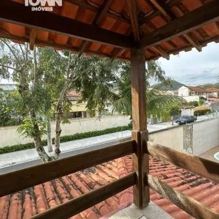 Buy this 3 bed house on Rua Nicanor Nunes in Piratininga, Niterói - RJ