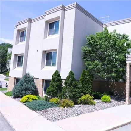 Buy this 2 bed condo on 9 (521) in 521 19th Street Northwest, Rochester
