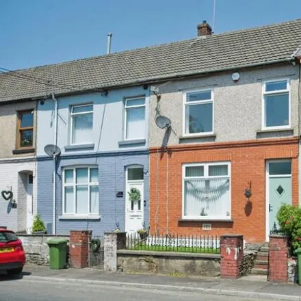 Buy this 3 bed townhouse on Elwyn Street in Tonyrefail, CF39 8BL