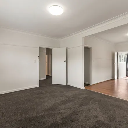 Image 4 - Merrilands Road, Reservoir VIC 3073, Australia - Apartment for rent