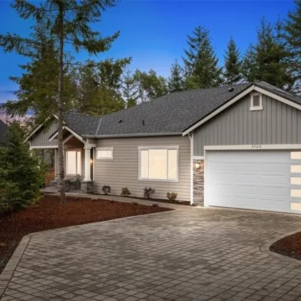 Buy this 3 bed house on 119th Street Court North West in Pierce County, WA 98332
