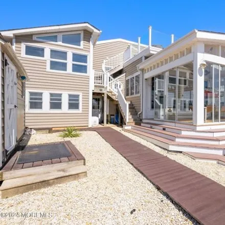 Buy this 5 bed house on 71 Ocean Blvd in New Jersey, 08087