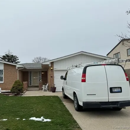 Buy this 3 bed house on 5011 Chadbourne Drive in Sterling Heights, MI 48310