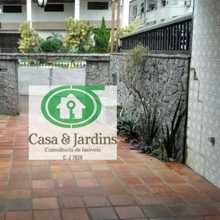 Buy this 4 bed house on Rua Doutor Oswaldo Cruz in Boqueirão, Santos - SP