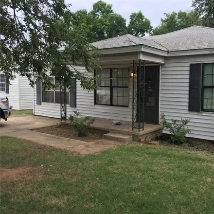 Buy this 2 bed house on 3246 South Saint Clair Avenue in Oklahoma City, OK 73119