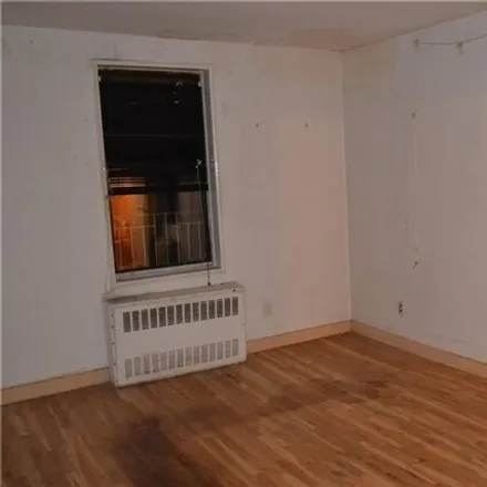 Image 6 - 614 Warburton Avenue, City of Yonkers, NY 10701, USA - Apartment for sale