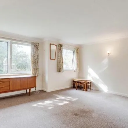 Image 3 - St Ives Gardens, Bournemouth, BH2 6NS, United Kingdom - Apartment for sale