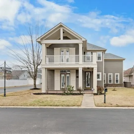 Buy this 5 bed house on Fleetsbay Drive in Memphis, TN 38103