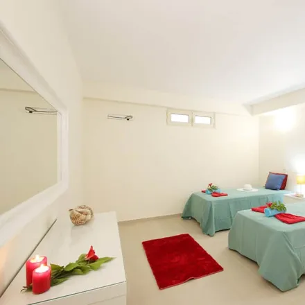 Rent this 7 bed house on 8200-084 Distrito de Évora