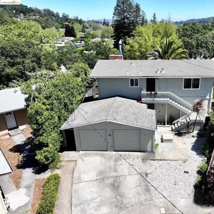 Buy this 4 bed house on 1 Thomas Court in San Rafael, CA 94901