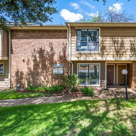 Buy this 2 bed condo on Park Willows Lane in Arlington, TX 76011