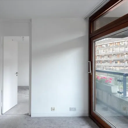 Image 4 - Ben Jonson House, Beech Street, Barbican, London, EC1Y 8AA, United Kingdom - Apartment for rent