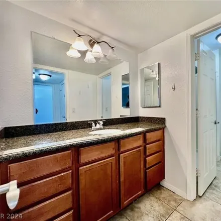 Image 7 - 1457 East Katie Avenue, Paradise, NV 89119, USA - Condo for sale