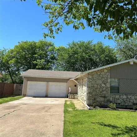 Rent this 3 bed house on 323 Saffron Cir in Mesquite, Texas