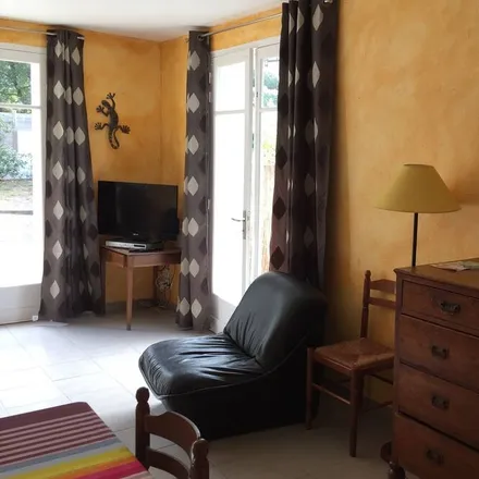 Rent this 3 bed house on La Teste-de-Buch in Gironde, France