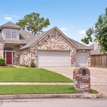 Buy this 3 bed house on 168 South Yellowood Avenue in Broken Arrow, OK 74012