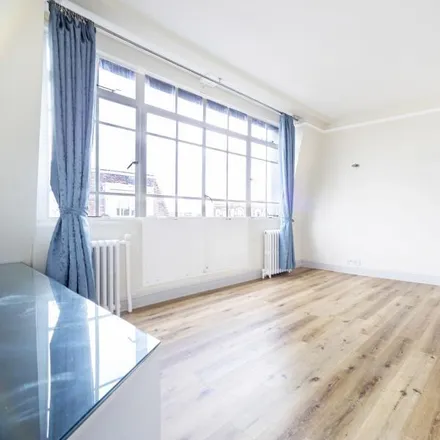 Rent this 1 bed apartment on 51-62 Oakwood Court in London, W14 8JE