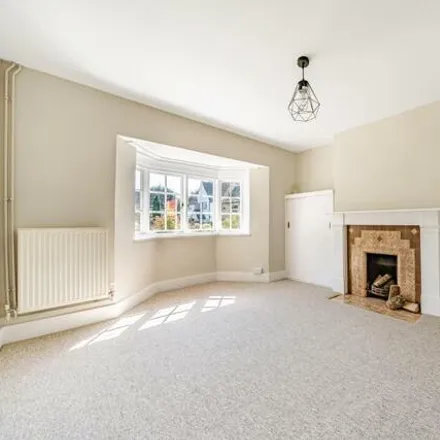 Image 2 - Narrow Hill, Witney, OX28 1DF, United Kingdom - Townhouse for sale