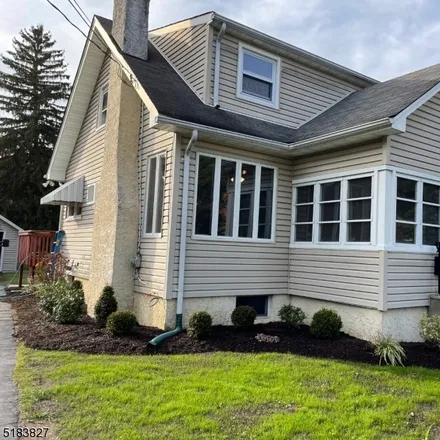 Rent this 3 bed house on 7 3rd Street in Pequannock Township, NJ 07440