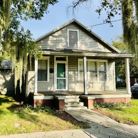 Rent this 3 bed house on 1401 Ionia Street in Springfield, Jacksonville